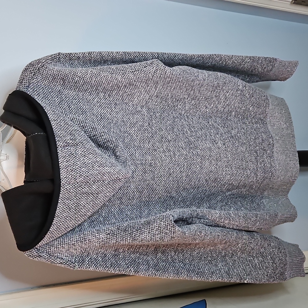 Men's Black and Gray Hoodie Zip-Up Sweater - Picture 3 of 6
